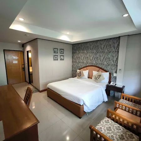 At Bangkok Hotel